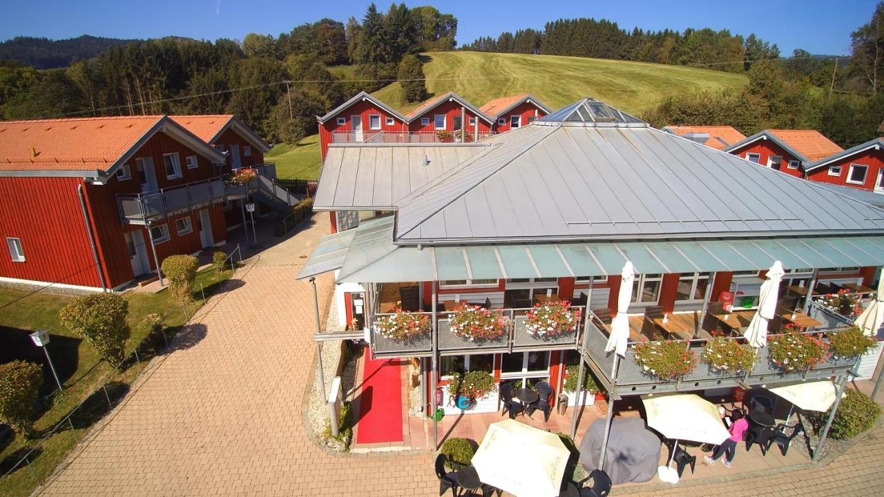 Village Hotel Bayerischer Wald Нойкирхен Экстерьер фото