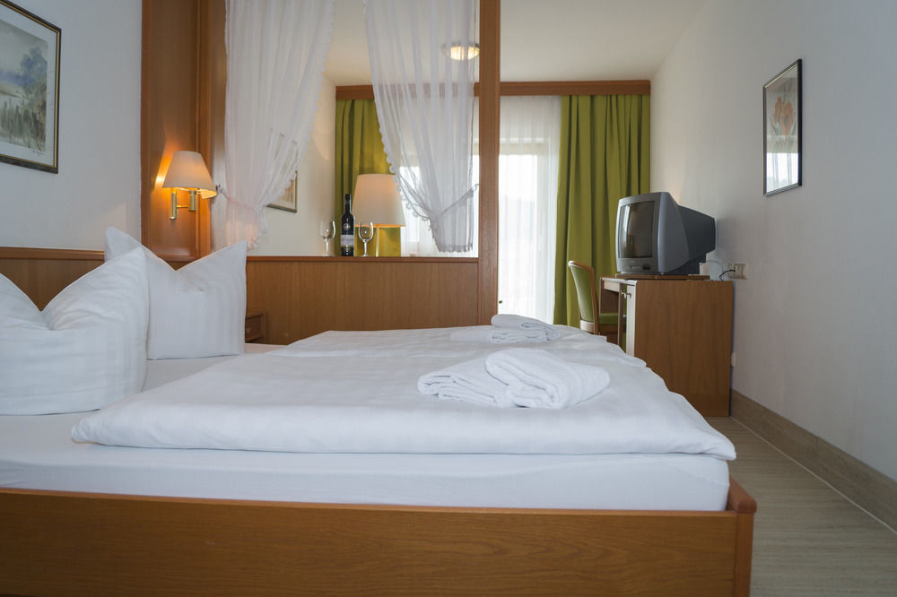 Village Hotel Bayerischer Wald Нойкирхен Экстерьер фото