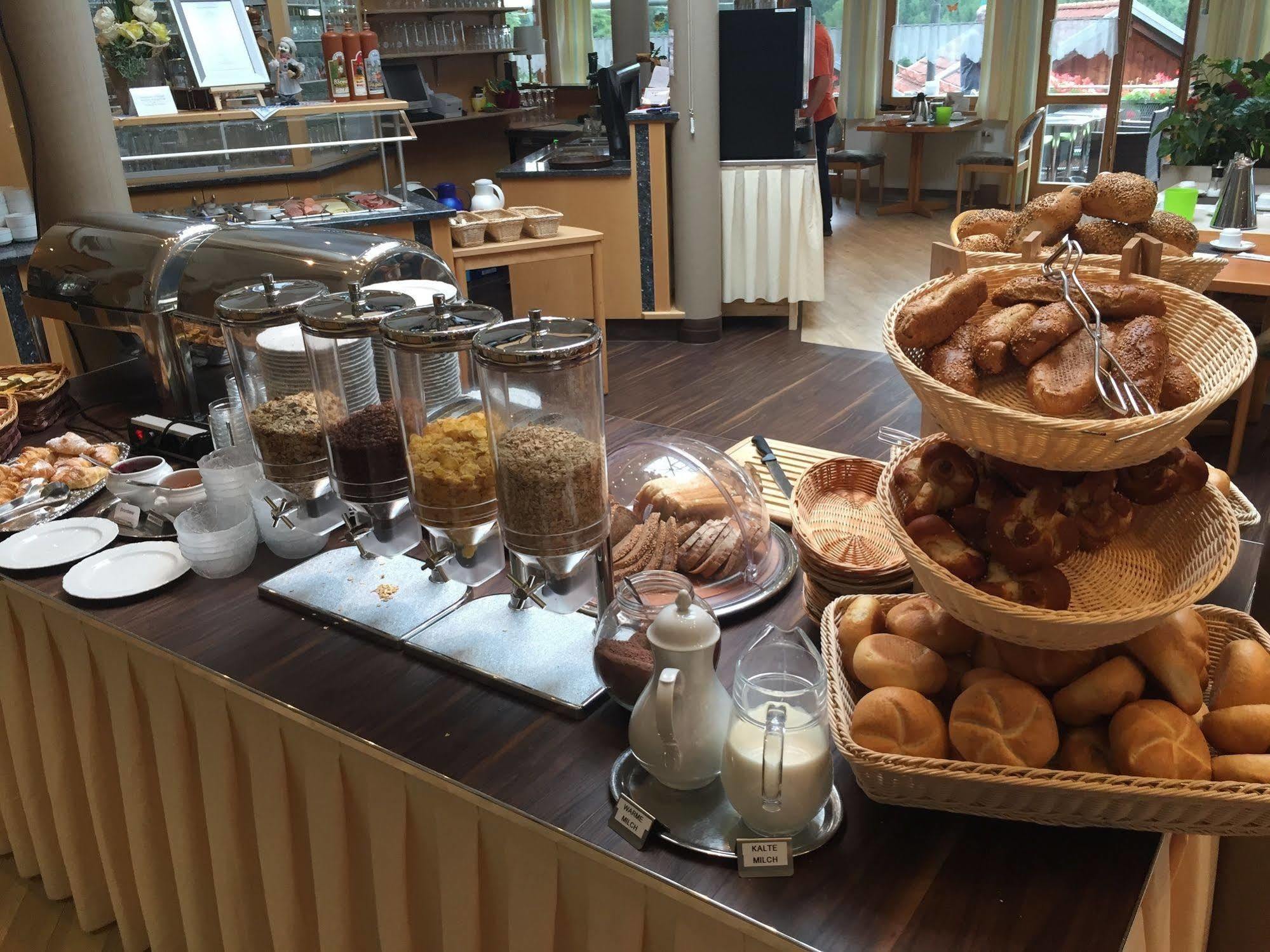 Village Hotel Bayerischer Wald Нойкирхен Экстерьер фото