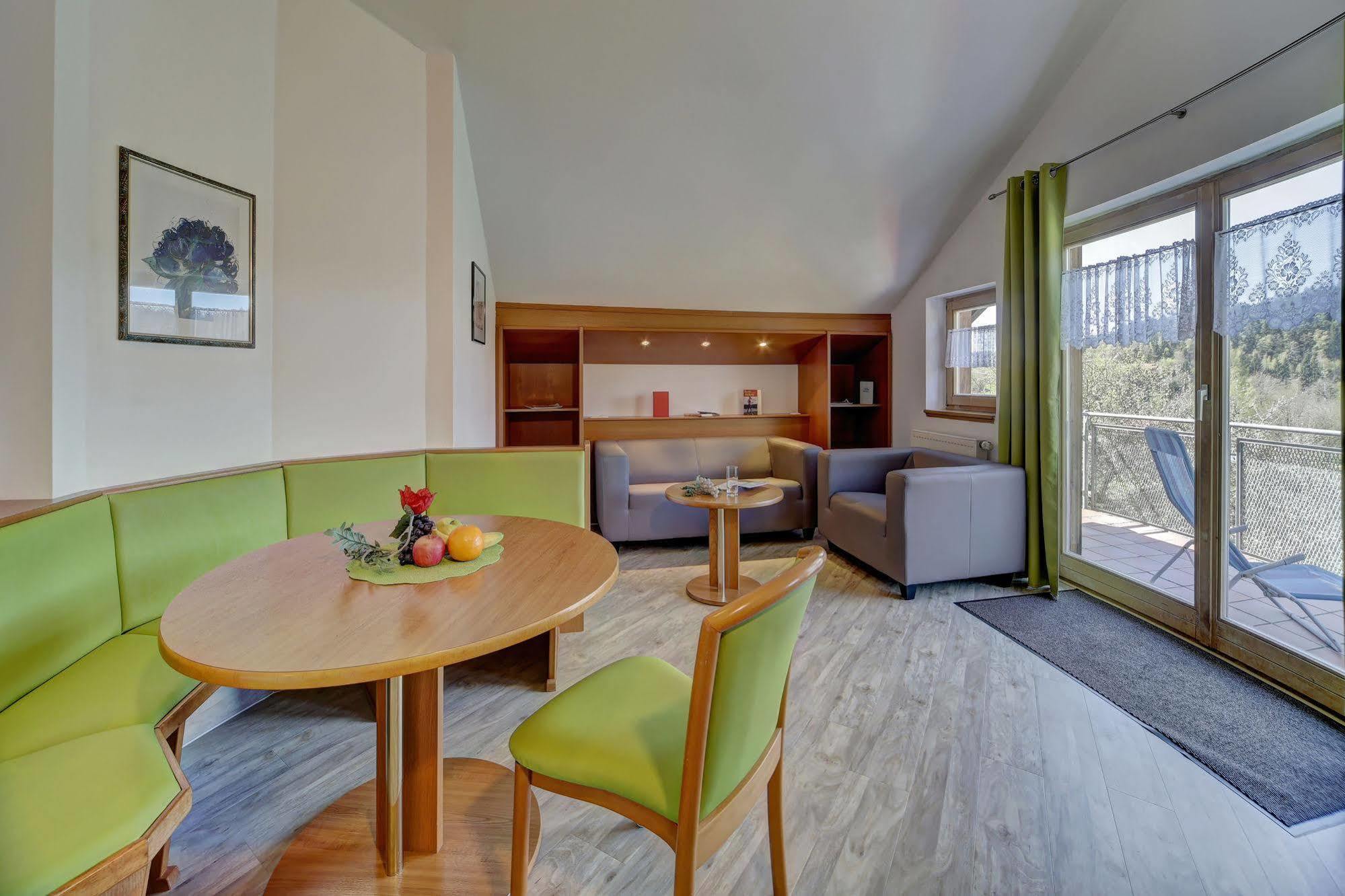 Village Hotel Bayerischer Wald Нойкирхен Экстерьер фото
